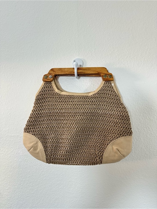 Vintage Handbags - Vintage 70's Biege Raffia Woven Fabric Combo Wooden Top Handle Small Hand Bag